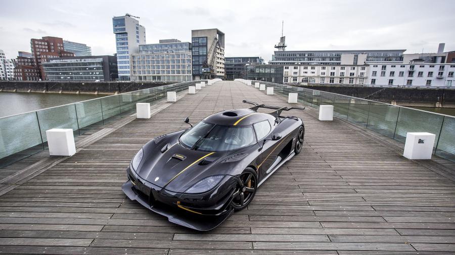 Koenigsegg One:1 (7110) 2014 года  (WW) (фото 2 из 4)
